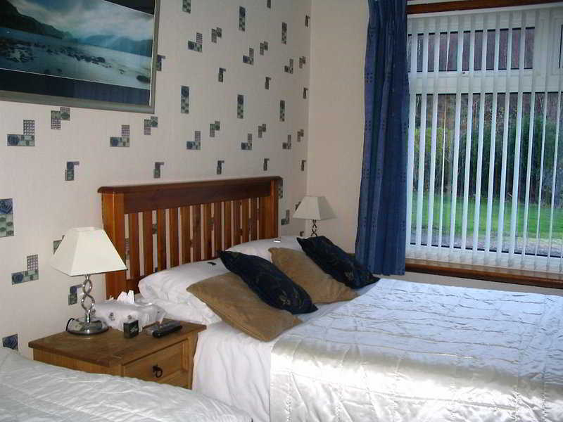 Campfield House Bed & Breakfast Форт Уилям Екстериор снимка