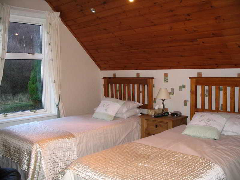 Campfield House Bed & Breakfast Форт Уилям Екстериор снимка